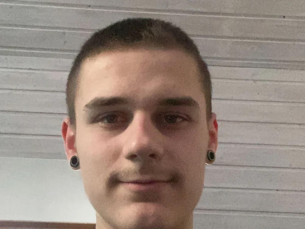 IntegralMonitor45's Offline Chat Room