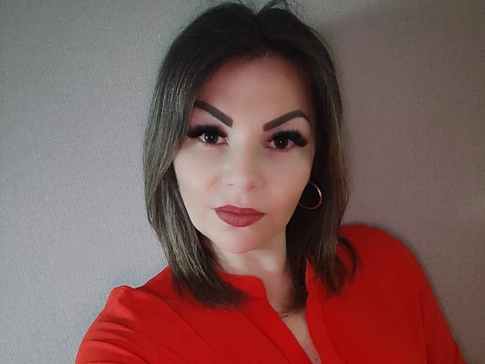 QueenCartyesn Offline XXX chat