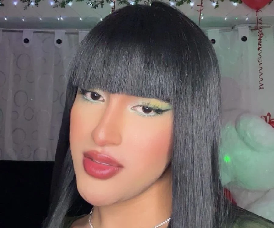 AdharaDaboin Offline XXX-Chat