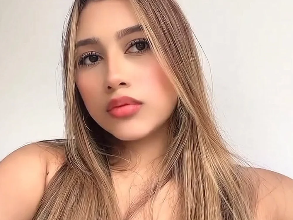 Chat +18 off-line de MaddyStonee_