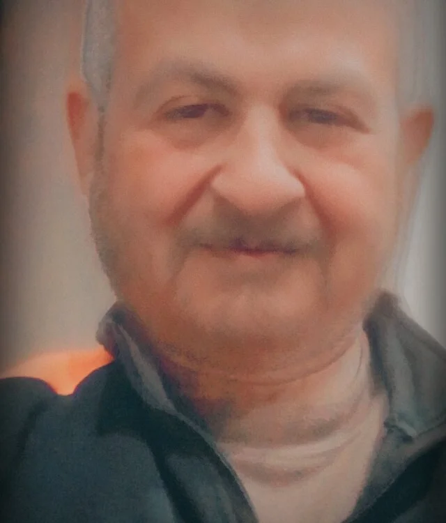 hassan8111's Offline Chat Room