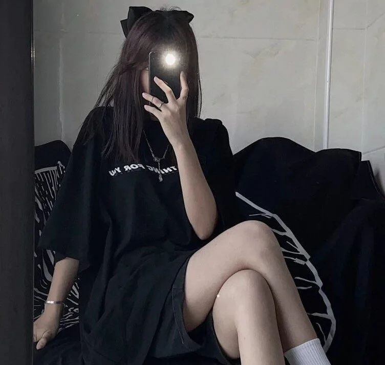 Leeleesweetbaebi cam model