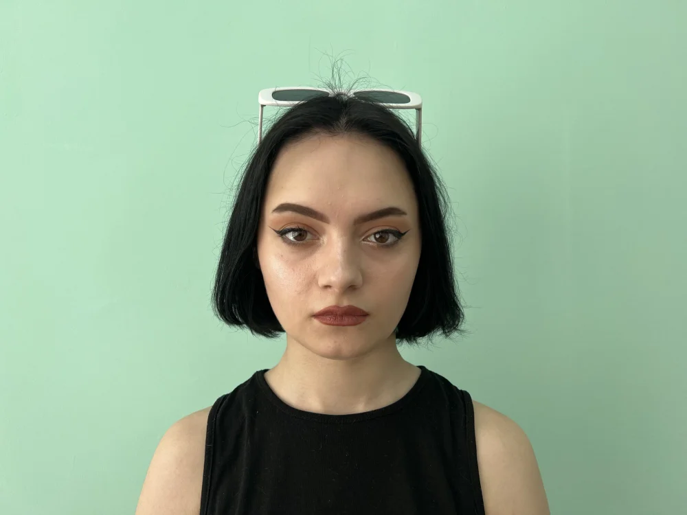 RosabelWallwork's Offline Chat Room