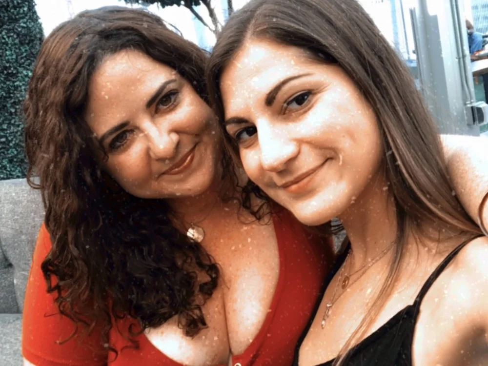 lez4you0307's Offline Chat Room