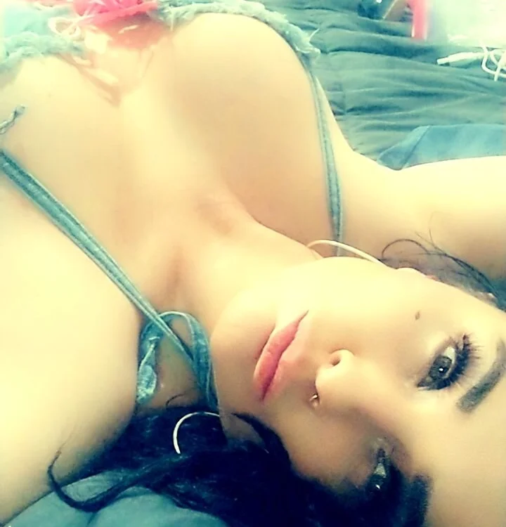 Abbyylikestocuck's cam snapshot