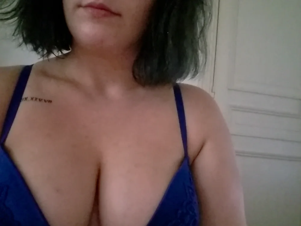 Candiceoffxx's Offline XXX Chat