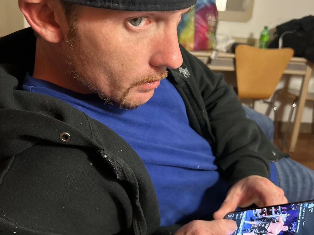 Offline chatovací místnost hardforyou6979