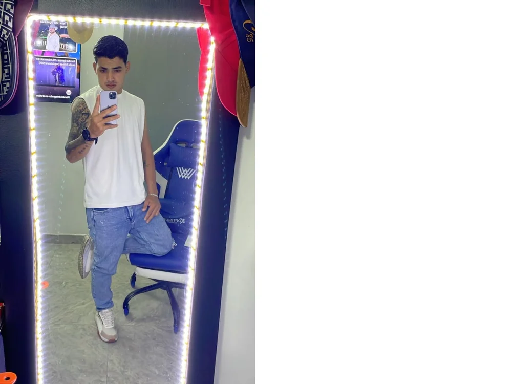 Dantethomsonn offline XXX-chat