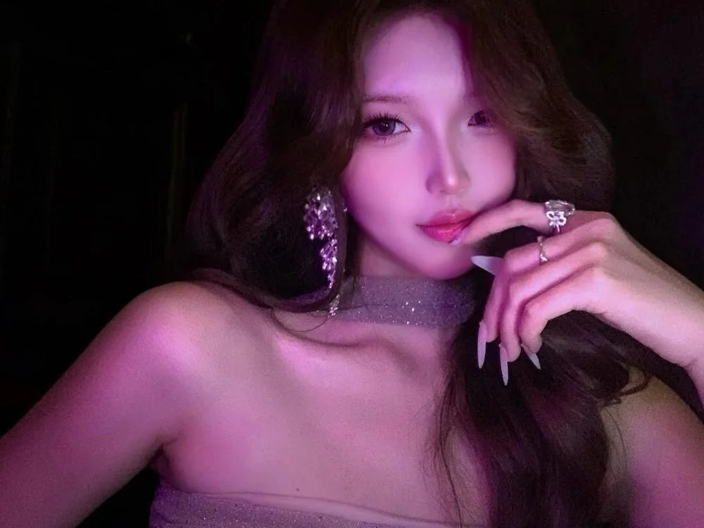 qiqi202602 Obrolan XXX Offline