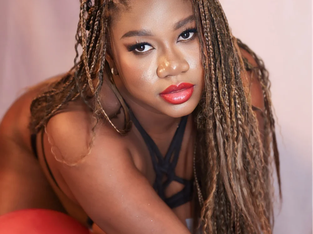 Slave_Ebony's Offline XXX Chat