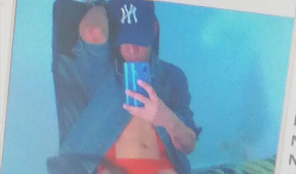 Офлайн-чат XXX boyhot23x