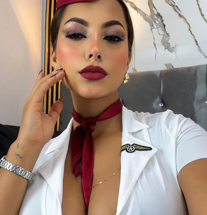 vanessa_saquirt offline XXX-chat