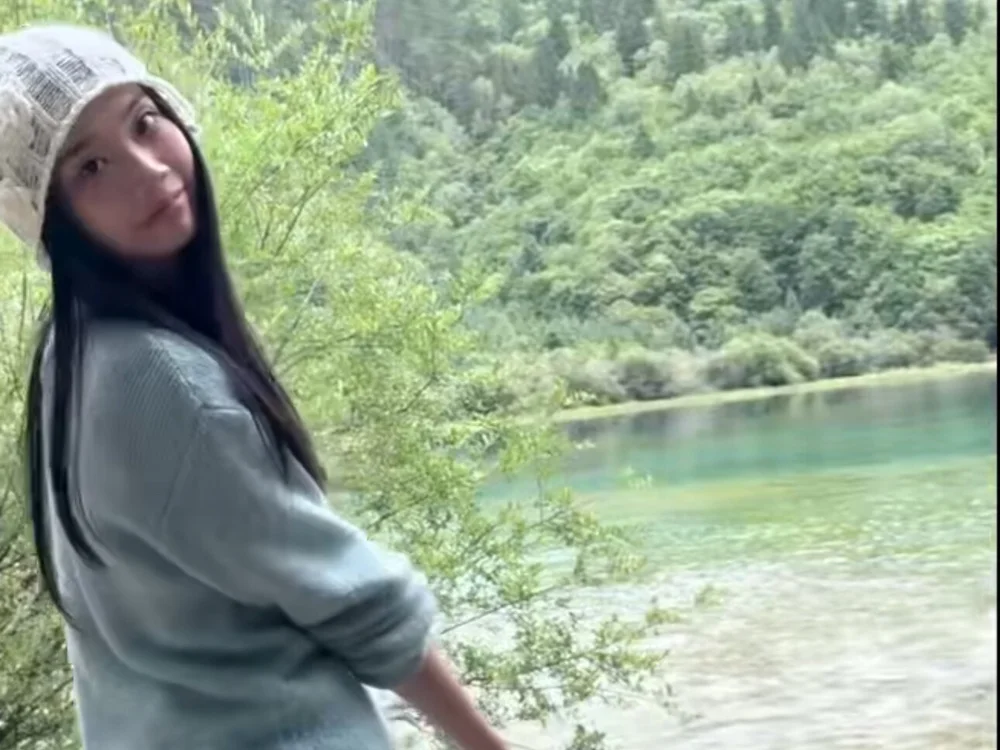 PetiteTight cam model