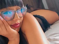 Helizabeth9292's Offline Chat Room
