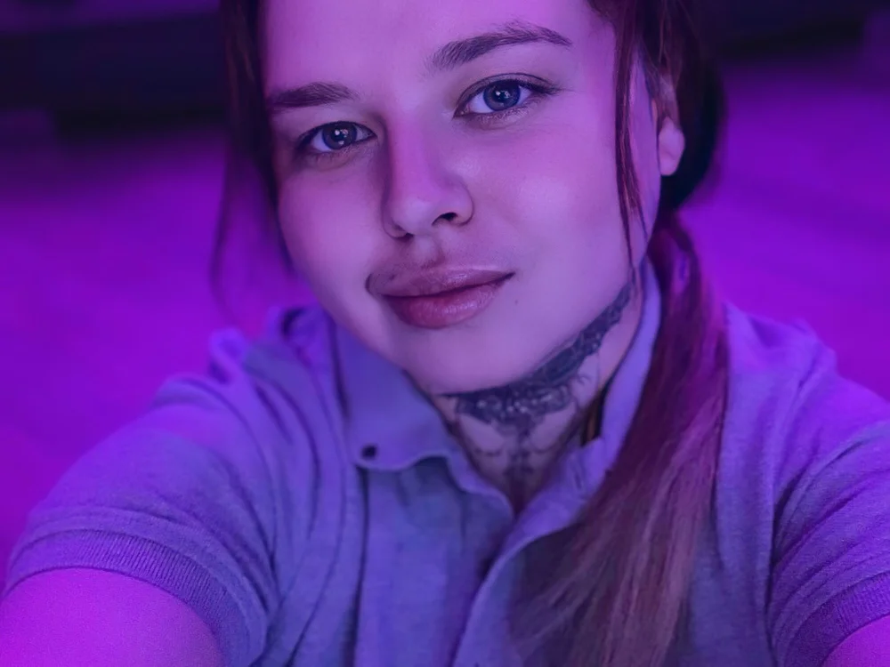 Biggirl25's Offline Chat Room