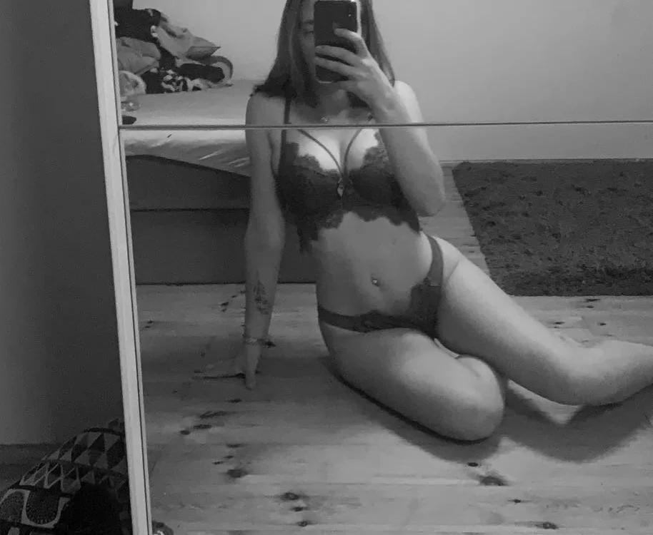 Marlene_556's Offline XXX Chat