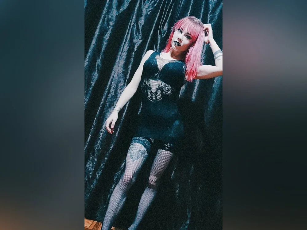 AngelicaLaurs' Offline XXX Chat