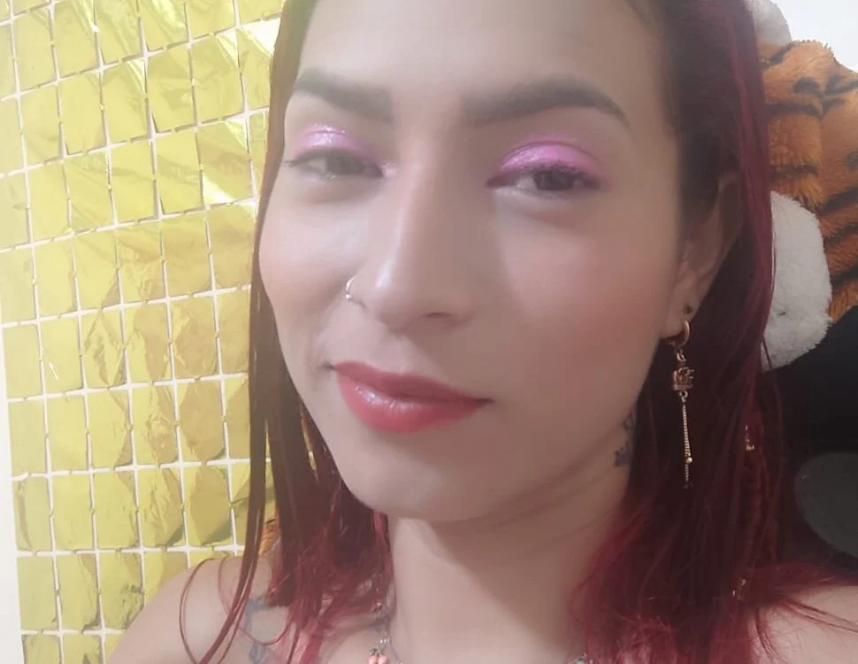 Vickyyplay's Offline Chat Room