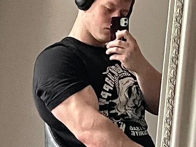 Chat XXX offline de Richard_Dullas