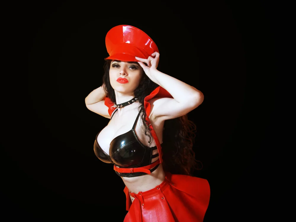 xLynxy's Offline Chat Room