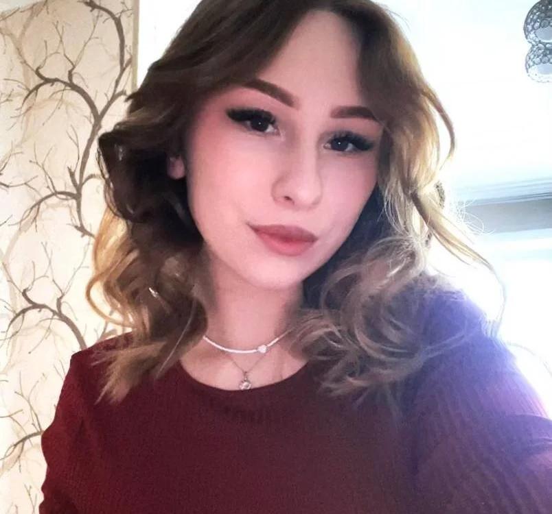 AvelinaCoch Offline XXX-Chat