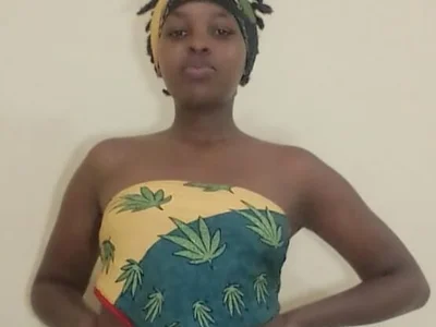 Hit_sexydoll webcam livesex profile in black-hair cams