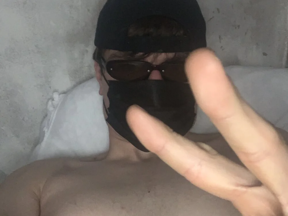 tweakerboy23 offline XXX-chat