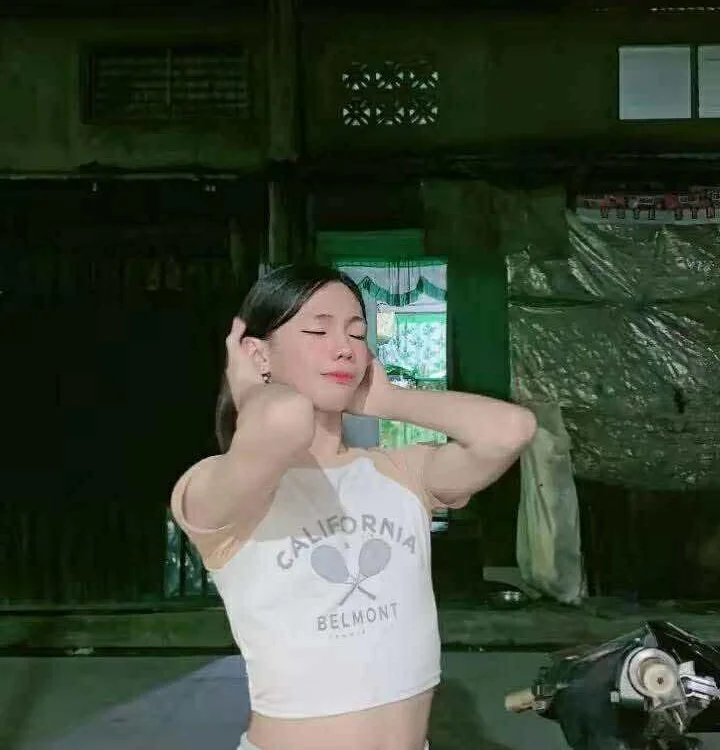 EXOTICGEORGINA অফলাইন XXX চ্যাট