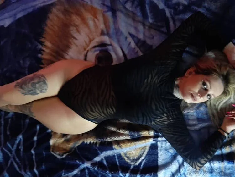 aliceesmith Chat XXX offline