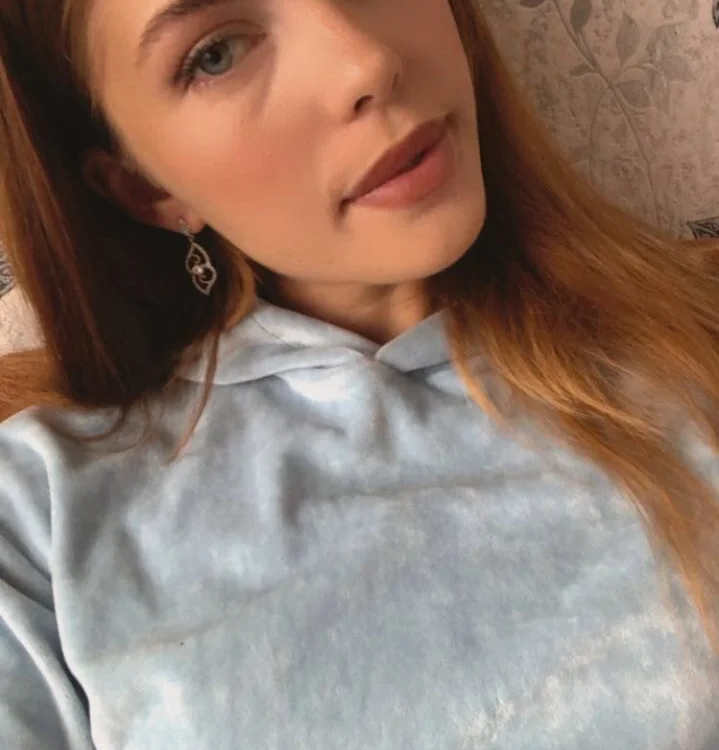 Bella50500's Offline Chat Room