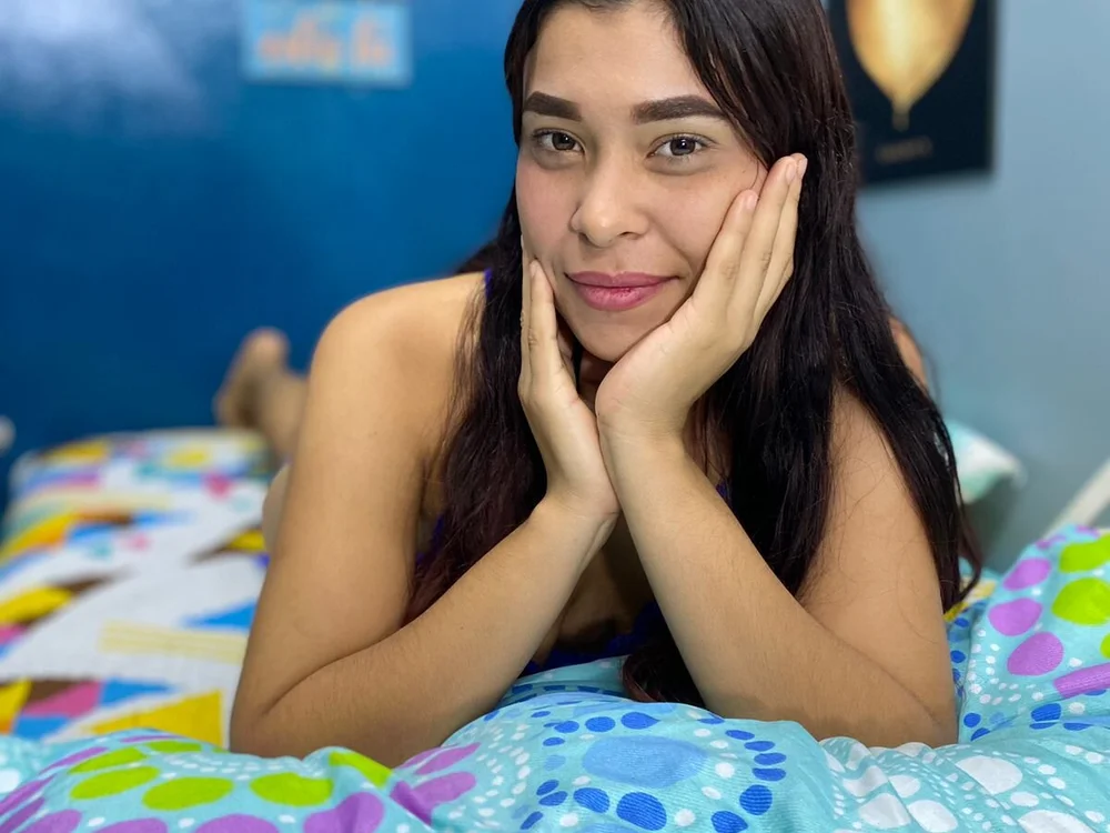 Rose_morelli's Offline Chat Room