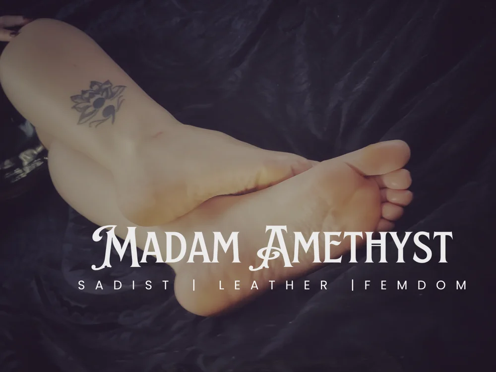 Madam_amethyst offline chatrum