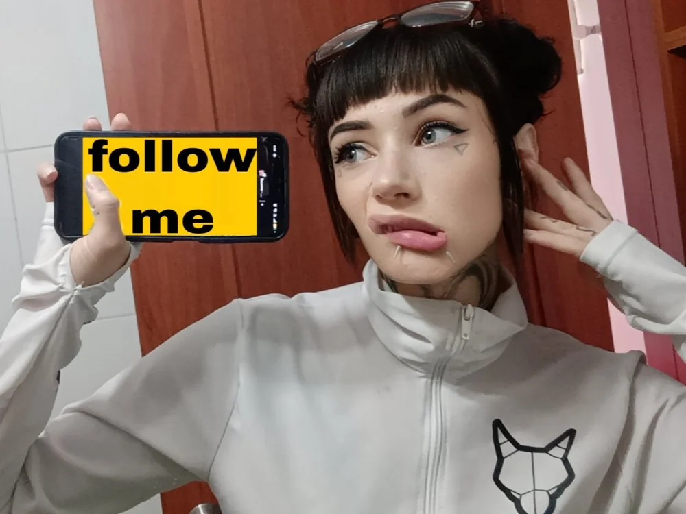 anyu__val Offline XXX-Chat