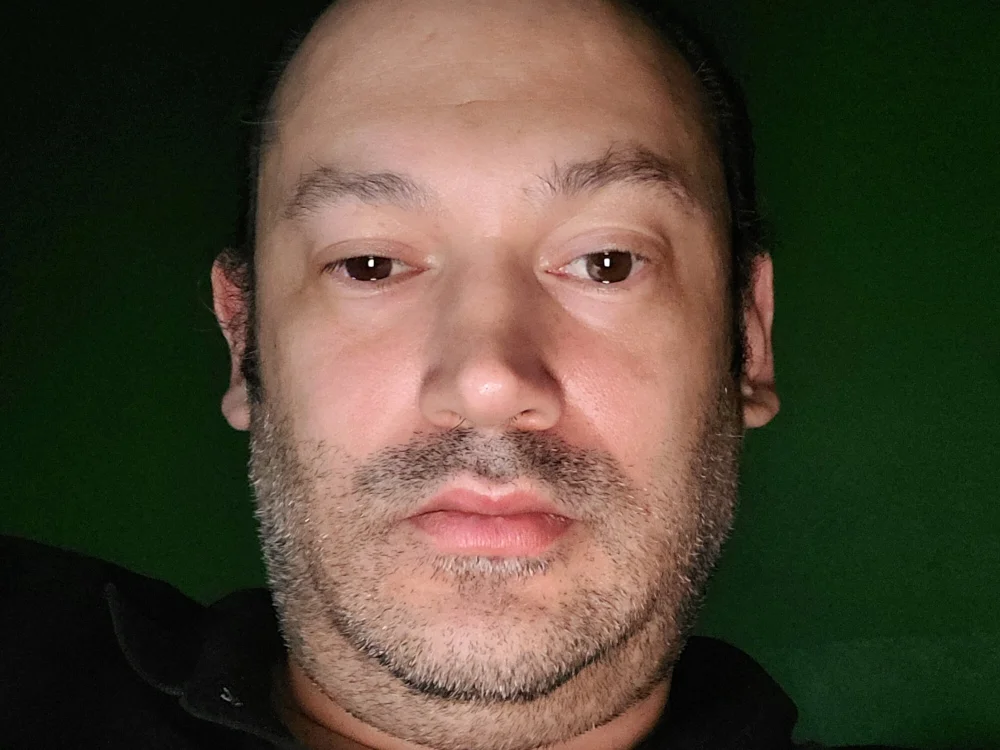 AlvinoEspinoza Chat XXX Ngoại tuyến
