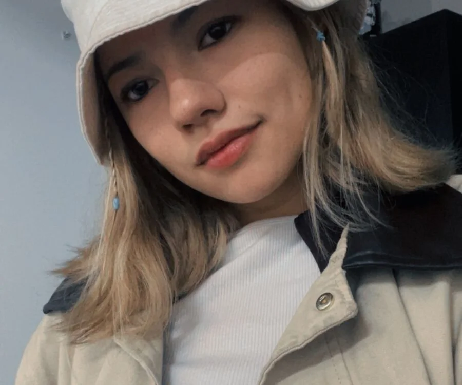 danielawidx Adlı Modelin Çevrimdışı XXX Sohbeti