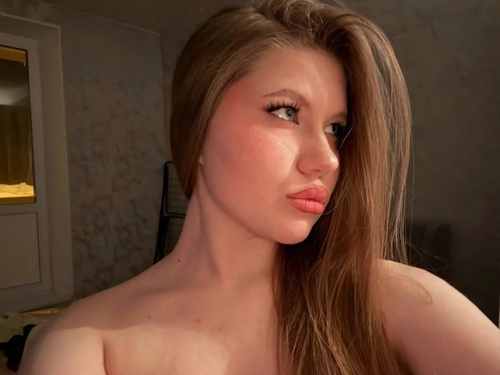 MelaineThomison cover photo