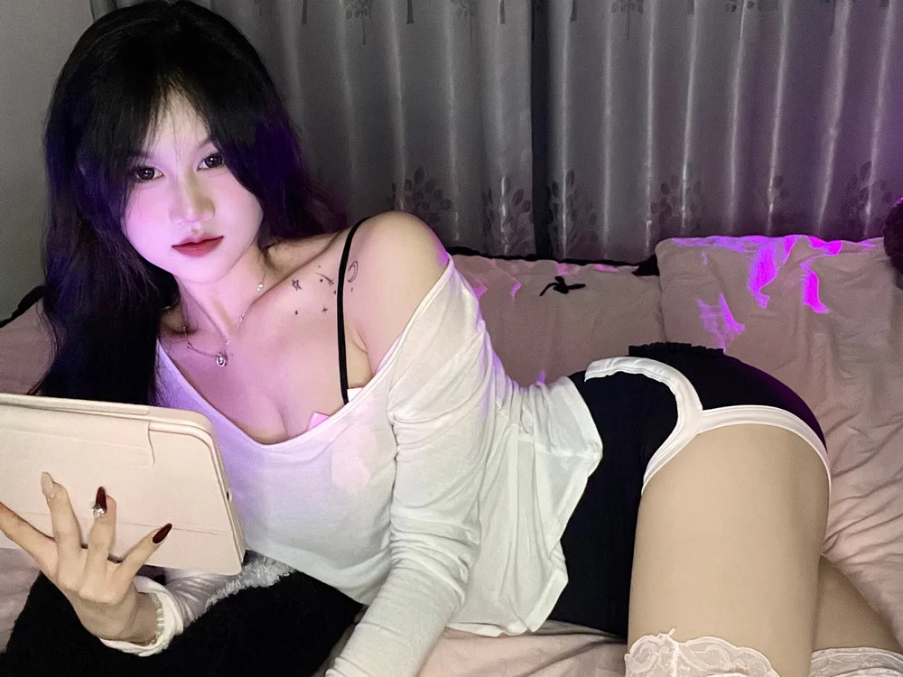 aagougou889's Offline Chat Room