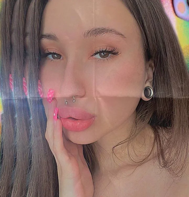 hey_michelle's Offline XXX Chat