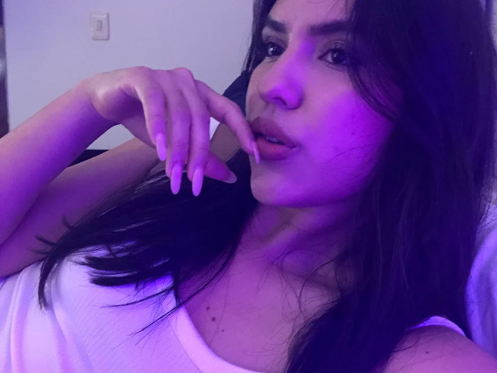 E_mmily: συνομιλία ΧΧΧ εκτός σύνδεσης