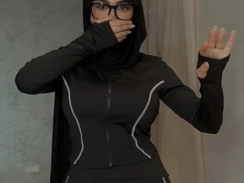 دردشة Charmota-Promax الجنسية دون اتصال