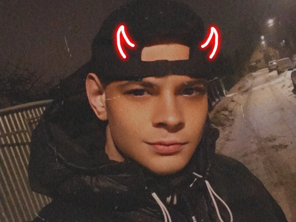 Maksymm12 offline XXX-chat