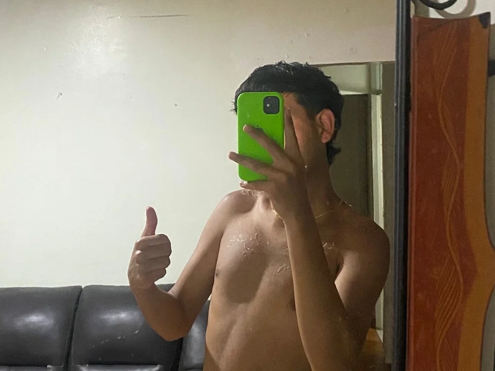D4mian_69 offline chatrum