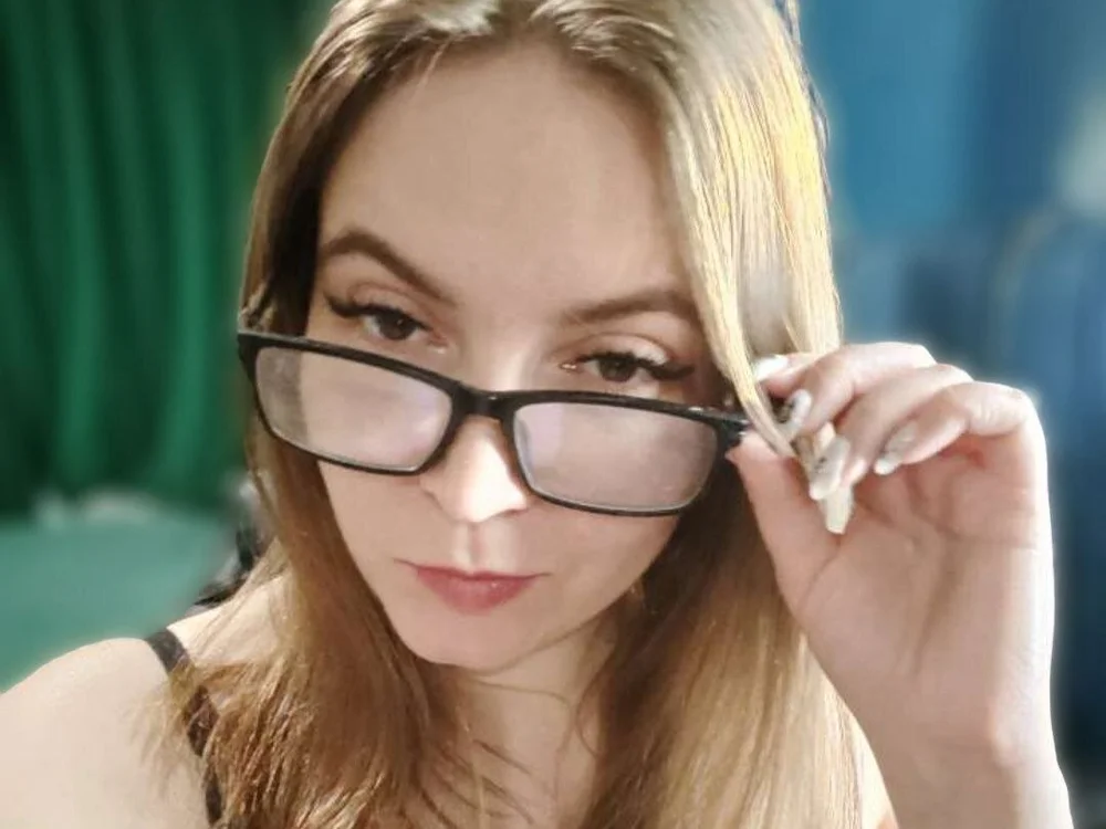 AlessaGillespie offline XXX-chatje