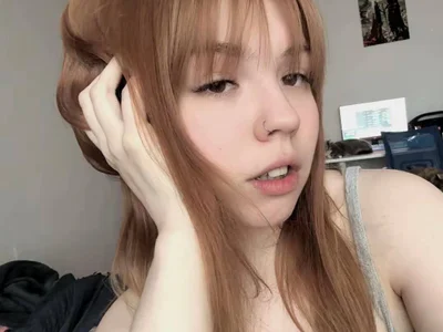 Woollfy Female Doggystyle Free Webcam Strip