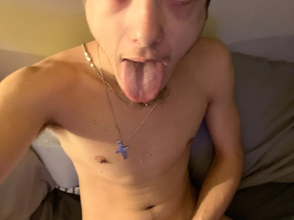 Ttwink889's Offline Chat Room