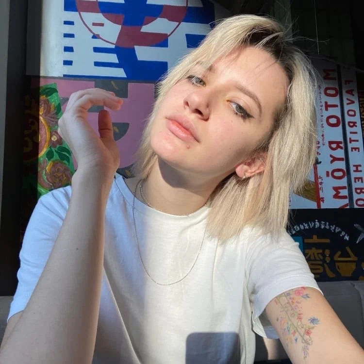 AshleyBryante offline chatrum