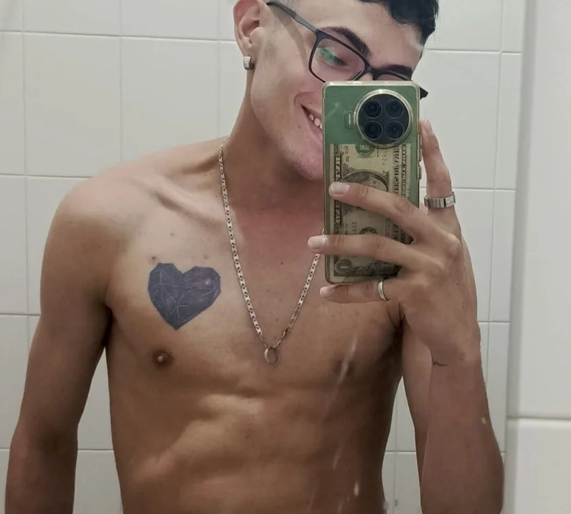 Ethan_Hawk19's Offline Chat Room