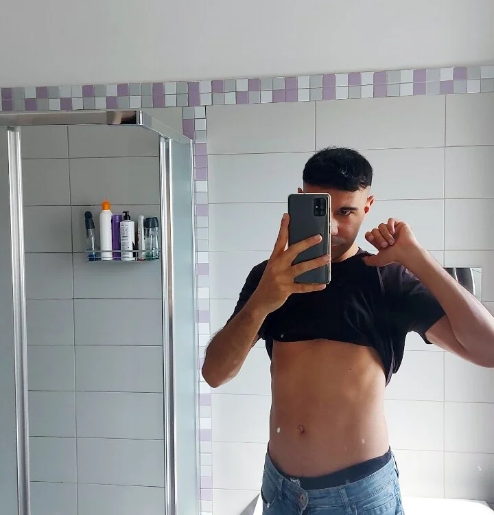 ZeqTronik_96 Chat XXX offline