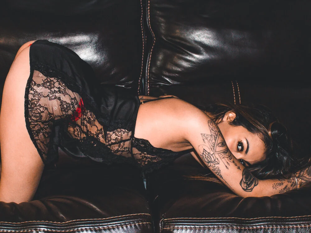 Nadiabby978's Offline XXX Chat