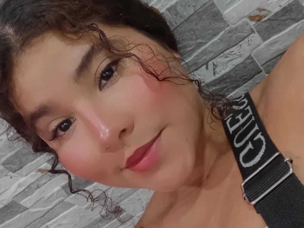 Daika_Rodriguez: офлайн-секс-чат